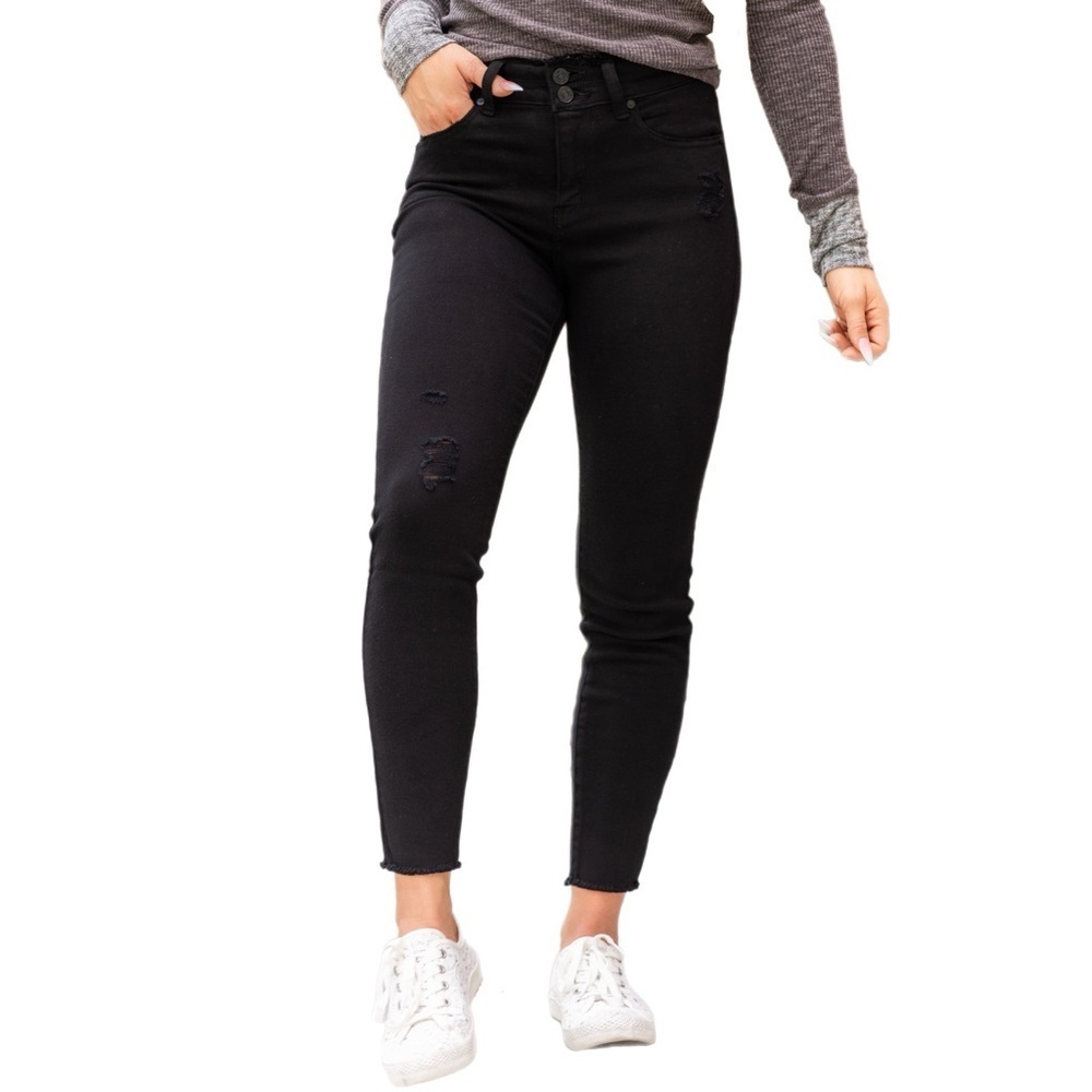 KanCan Women’s Black Saybrook Fray Waistband High Rise Skinny